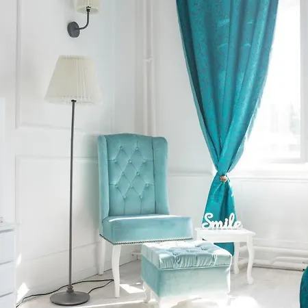 Old Town Square Apartment *